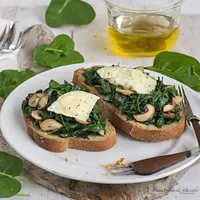 Cheesy Spinach and Mushroom Breakfast Toast Vegetarian Breakfast
