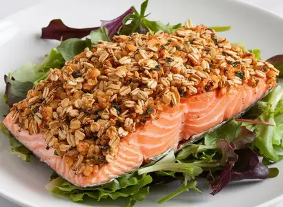 Baked Salmon and Oat Crust