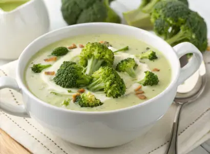 Broccoli and Macadamia Cream Soup